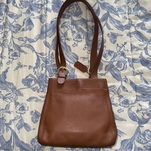COACH vintage 90s SoHo Buckle Shoulder Bag #4157 British Tan (made in USA 1996)